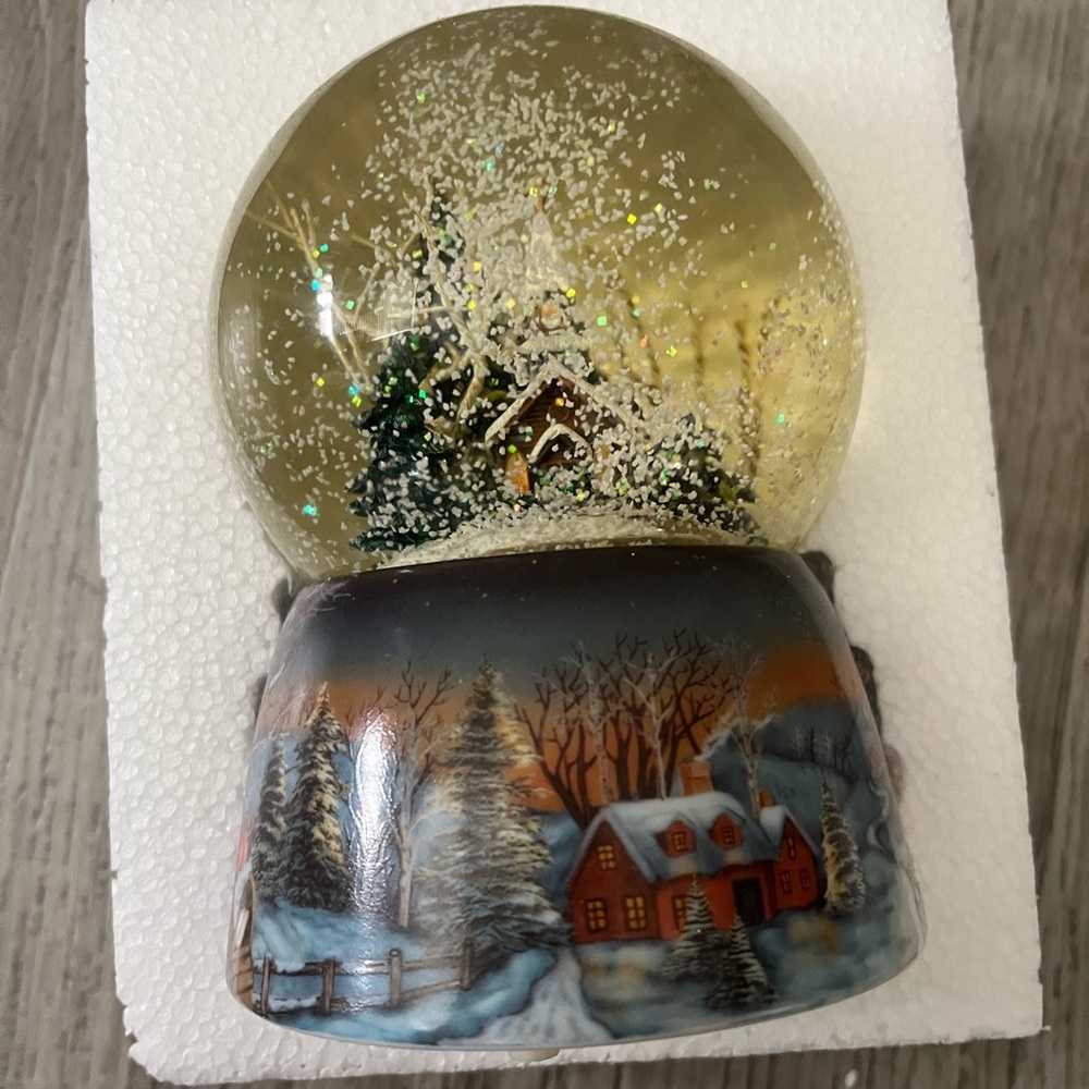 Mistletoe Mountain Musical Snow Globe Church Scene Winter Village 100mm